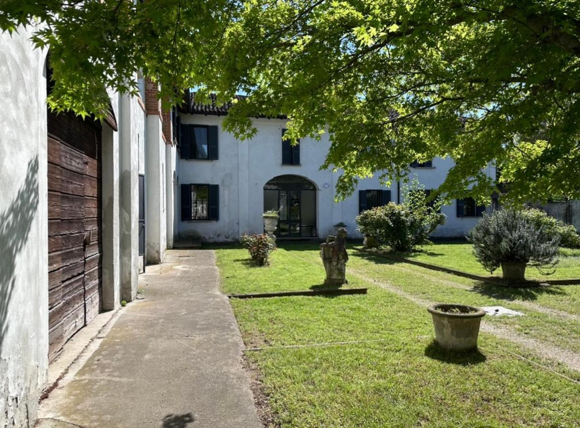 Affascinante Casale Brambilla Vicino Pavia Villa San Zenone al Po Kültér fotó